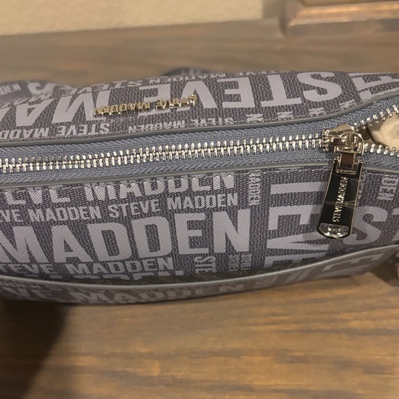 Steve Madden Blue Gray Logo Belt Bag/NEW - Picture 4 of 5